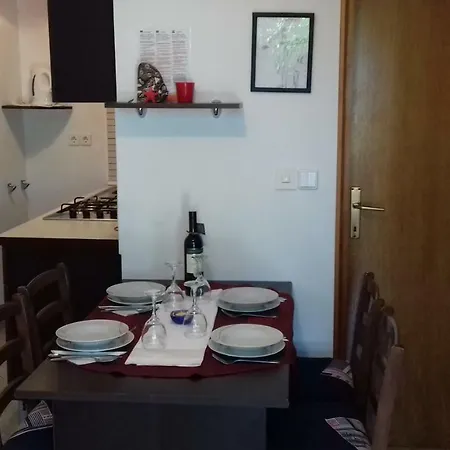 Apartment Aria