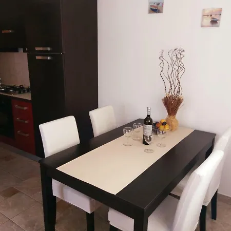 Aria Apartment *